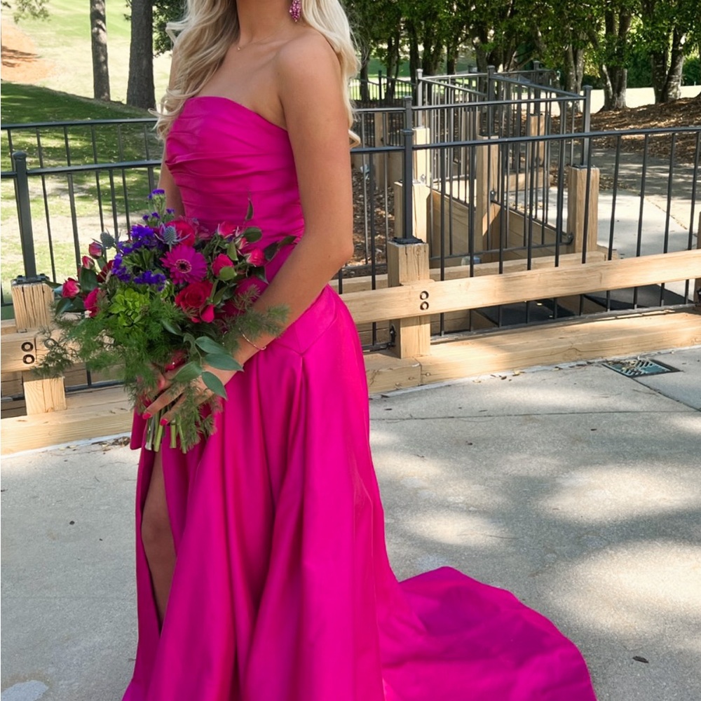 Elegant Pink Strapless Evening Gown